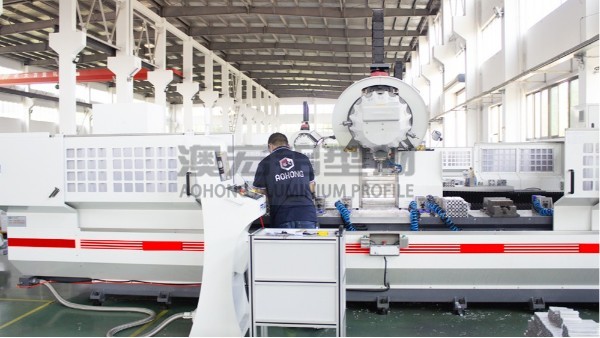 紅外線測溫儀框架專用鋁型材，戰(zhàn)“疫”復(fù)工在即，澳宏鋁業(yè)為您保駕！